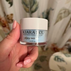 Kiara Sky dip powder